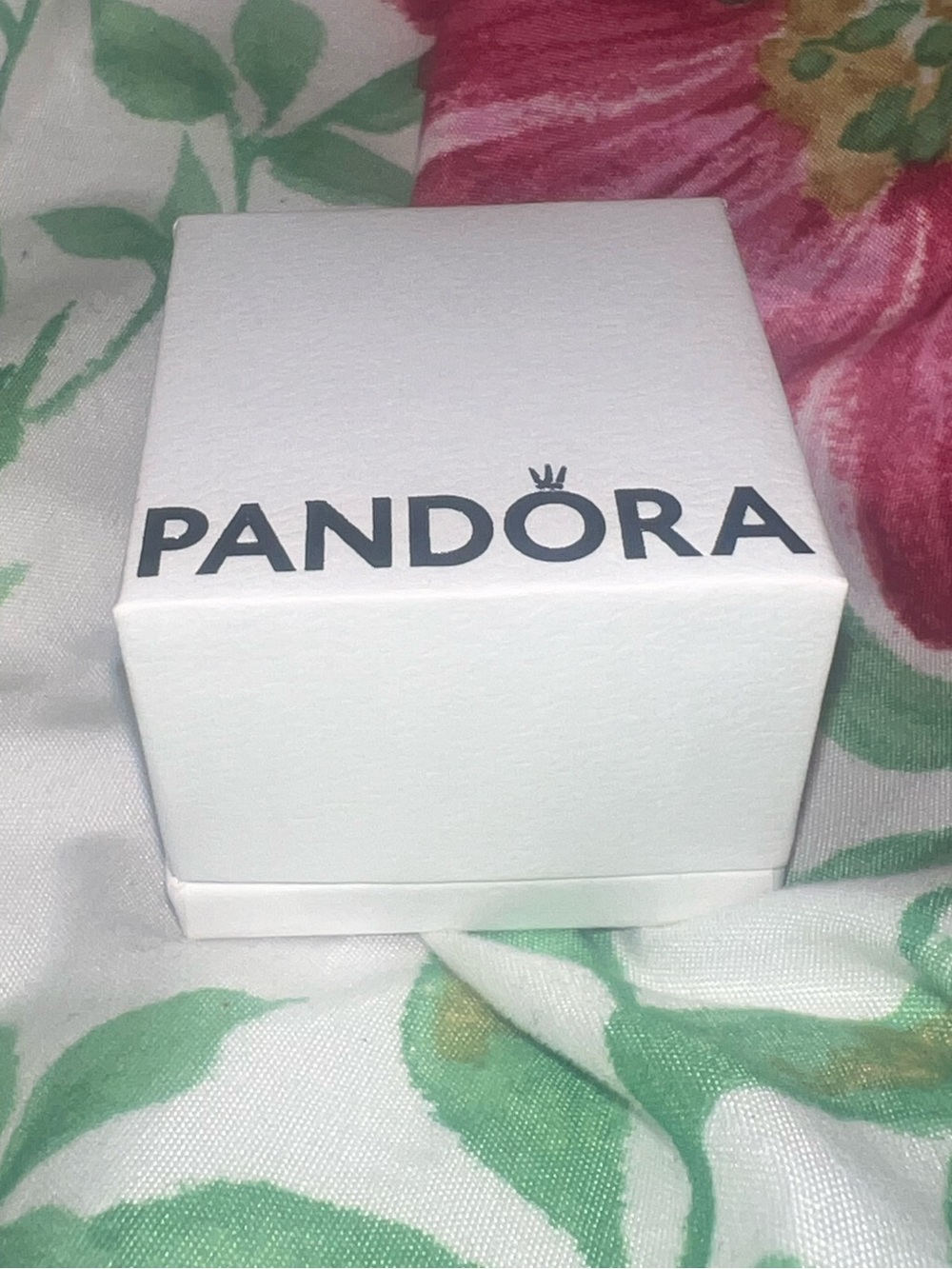 Pandora White Single Charm Gift Box with Black Logo